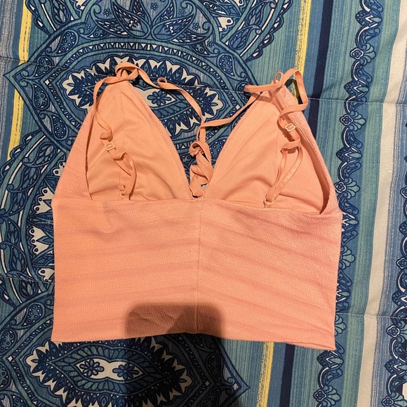 Crop top - Picture 2 of 3